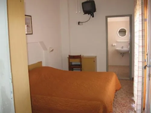 Hotel Eleonora Rimini 0*,